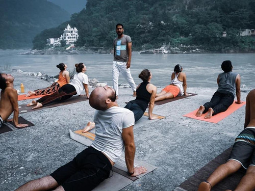 Empower Your Journey: Yoga Teacher Training Courses with BookYogaLifeRetreats.jpg