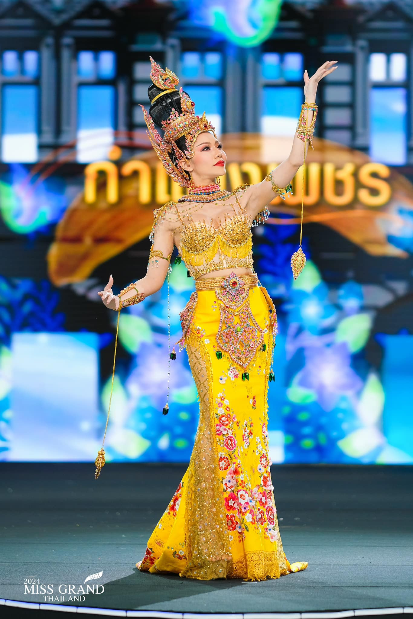 trajes tipicos de candidatas a miss grand thailand 2024. - Página 3 JNBJiJV