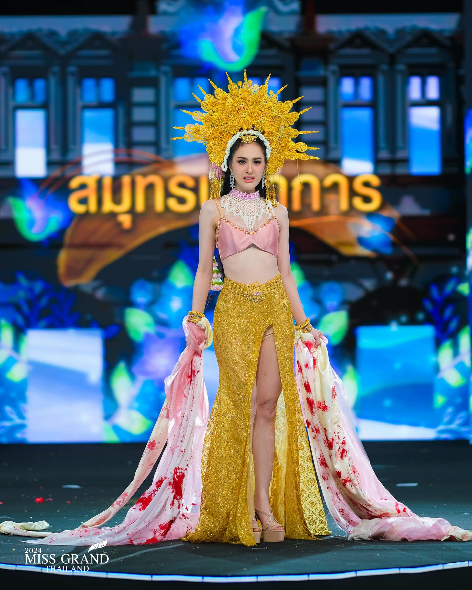 trajes tipicos de candidatas a miss grand thailand 2024. - Página 4 JNBKkMX