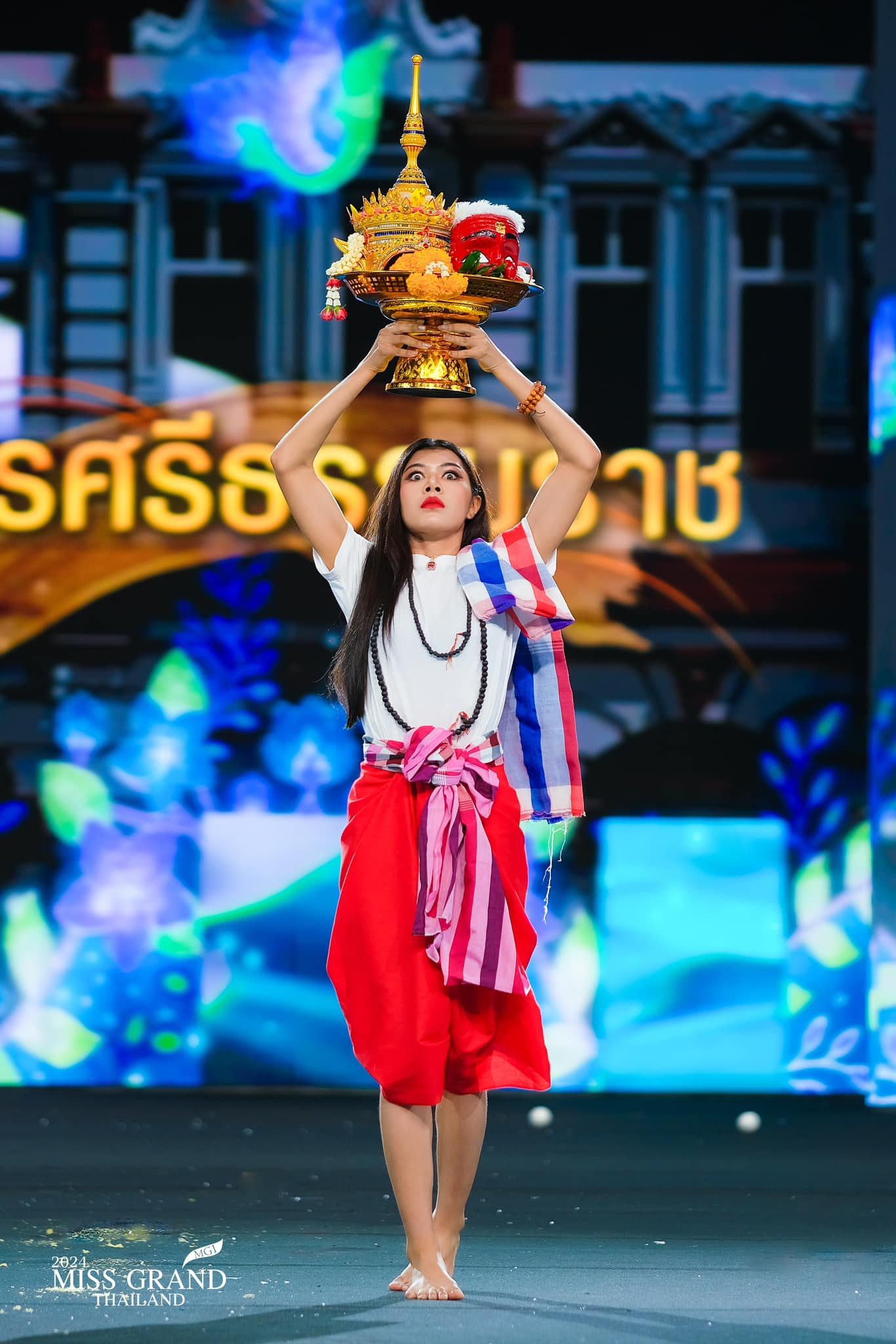 Miss - trajes tipicos de candidatas a miss grand thailand 2024. - Página 6 JNBZZQ4