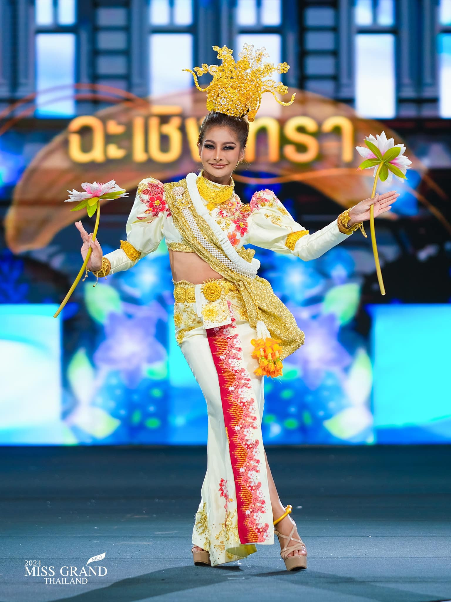 Miss - trajes tipicos de candidatas a miss grand thailand 2024. - Página 4 JNBqcEF