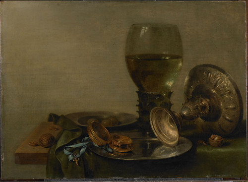 Heda, Willem Claesz Натюрморт с кубком, заводным механизмом, оловянными тарелками, маслинами и ореха