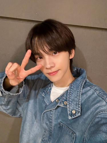 weverse 20240407040224 3549615490.jpg