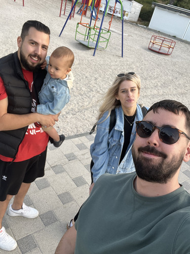 B52851D9 B1B2 4F16 9022 BA8322AD64DE.jpg