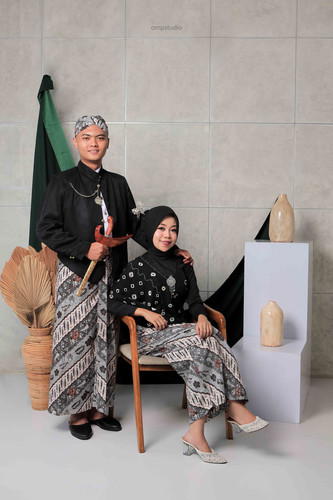 16rp hitam rhania prewedding.jpg