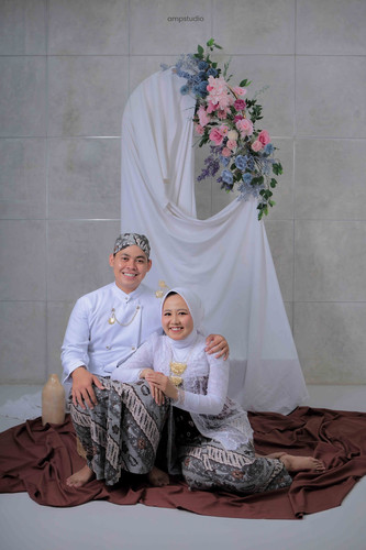 FRAME 4R PUTIH (2).jpg