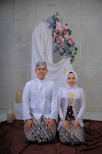 FRAME 4R PUTIH (3).jpg
