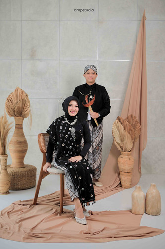 16rp frame hitam.jpg