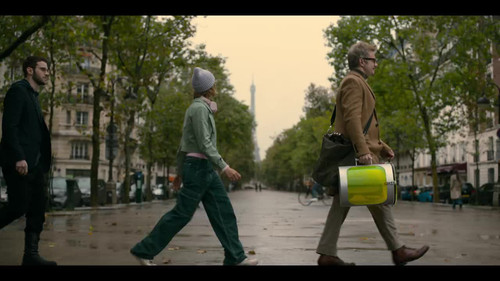 Berlin.S01E01.The.Energy.of.Love.720p.NF.WEB DL.DDP5.1.Atmos.H.264 QuaSO 003.jpg