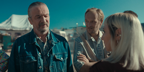 Killer.Coaster.S01E01.Undercover.1080p.AMZN.WEB DL.DDP5.1.H.264 QuaSO 002.png