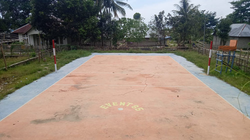 41. Lapangan Voli Hatukaloli.jpg