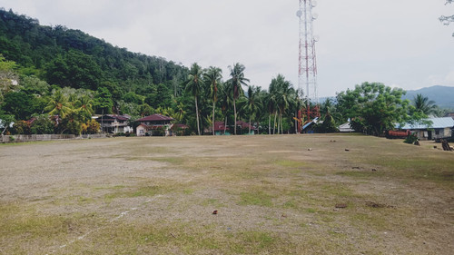 46. Lapangan Sepak Bola luhu.jpg