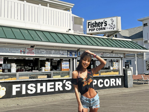 Suzy OC 7 Copy Copy (2).jpg