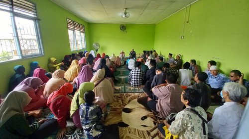 The Religous Gathering Held Weekly by Bilnd Moeslem Brothers and Sisters (2).jpg