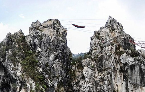 Tebing Gunung Hawu.jpg