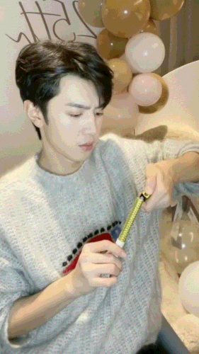 1833C111 6E97 493D A80E 8DBF461C2CAA.gif