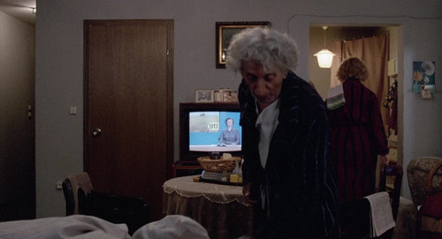 Moscow.on.the.Hudson.1984.720p.BluRay.DD+5.1.x264 playHD 010.jpg