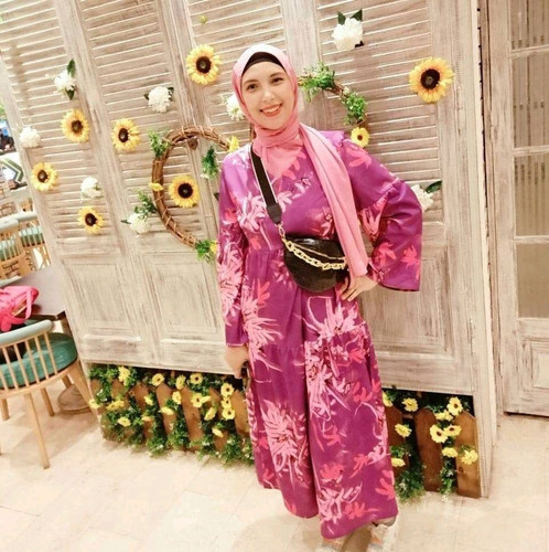 4inmtH y.jpg medium.jpg