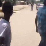 tay5Msic9DxF7SB.gif