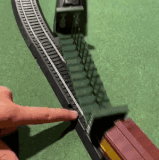 完美的解决了电车难题.gif