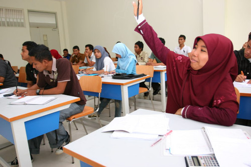 Mahasiswa i Aktif di Kelas di Politeknik Aceh 4325051942 810x540.jpg