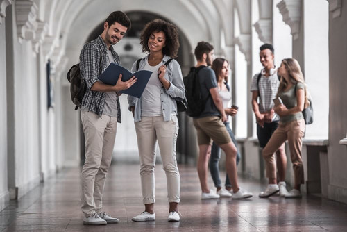 How To Choose a College An Easy Guide.jpg