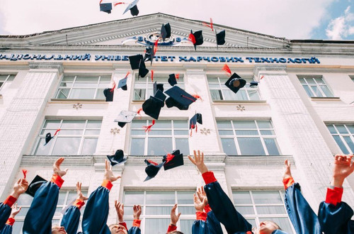 Find Top Colleges In the US and Apply.jpg