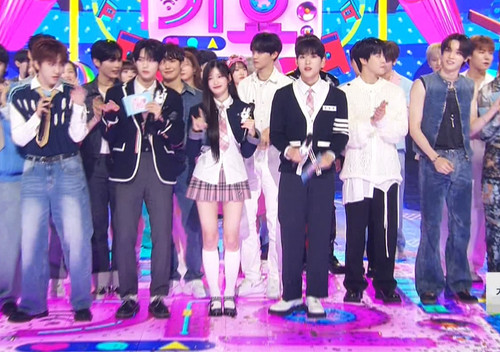 240428.Inkigayo.E1225.1080i.HDTV.MPEG2.AC3 JPopSuki.ts.0.ts 20240429 185309.438.jpg