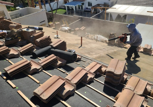 Roofer Near Me.jpg