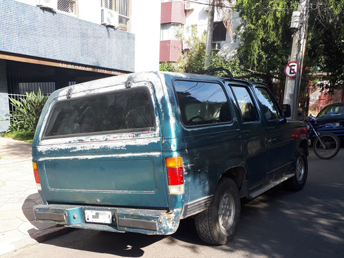 Chevrolet Veraneio M '94 verde vista de trás
