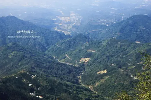 00017 二延平步道俯瞰牛埔的旺萊山草原.webp