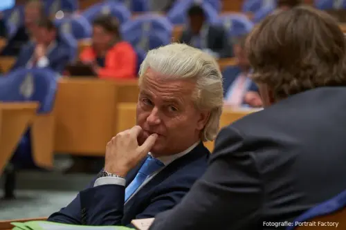 Pieter Omtzigt blaast Wilders' kans op het premierschap op ~ Eerste vrouwelijke premier komt in beel