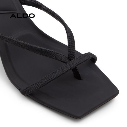 sanne black 001 002 007 alt4 sq wt 600x600.jpg
