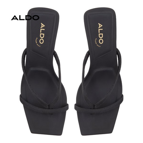 sanne black 001 002 007 alt5 sq wt 600x600.jpg