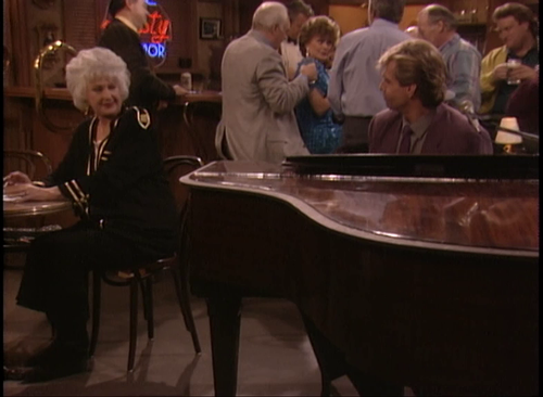 The.Golden.Girls.S07E19.Journey.to.the.Center.of.Attention.576p.STAN.WEB DL.AAC2.0.H.264 playWEB.thu.png
