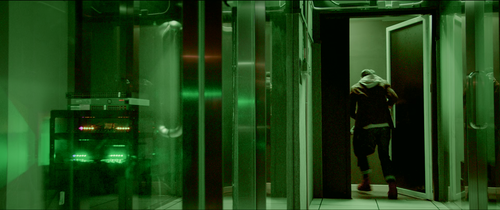 Cyber.Heist.2023.2160p.WEB DL.DDP5.1.H265.DV MISS.mkv 20240112 214352.164.png