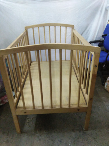 baby cot.jpg