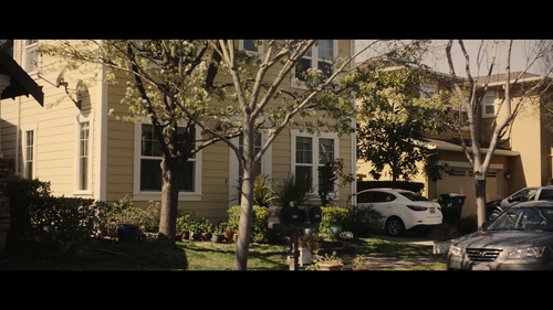 American.Nightmare.S01E01.Part.One.The.Boyfriend.1080p.NF.WEB DL.DDP5.1.Atmos.H.264 QuaSO 001.png