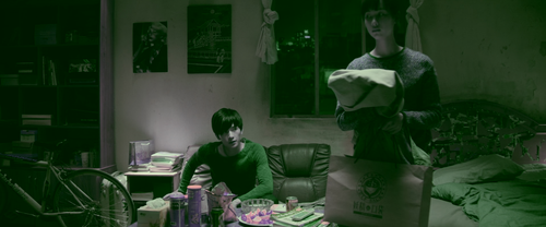 Zuo.Er.2015.2160p.WEB DL.AAC.H265.DV MISS.mkv 20240115 144231.033.png