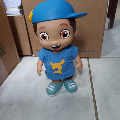 Boneco Luccas Neto.jpg