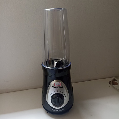 Copo liquidificado Personal blender mondial.jpg