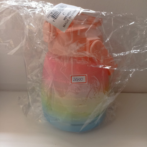 Garrafa De Água Coloridas Squeeze 1,5L Portátil.jpg