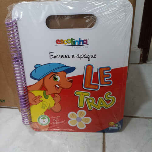 Livro Escreva e Apague Letras (Escolinha Todolivro).jpg