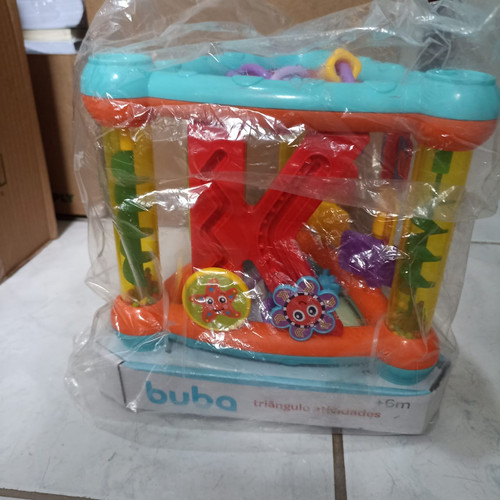 Triângulo de Atividades da Buba Brinquedo.jpg