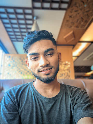 GcamIndo 20231224 154921 lmc 8.4.PORTRAIT.jpg