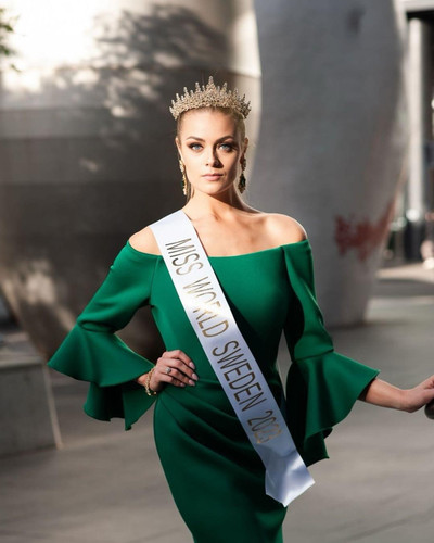 757F25D2 2244 4183 BD63 C5560F7C70B8.jpg