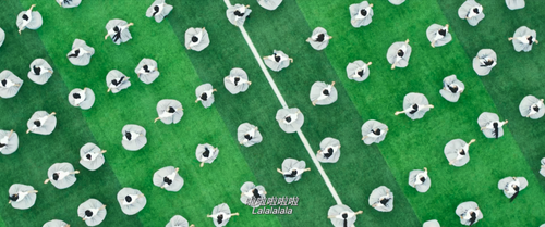 The.Day.We.Lit.Up.the.Sky.2021.2160p.WEB DL.DDP5.1.Atmos.H265.HDR MISS.mkv 20240116 191049.410.png