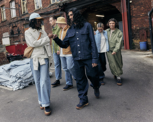 S24 GLOBAL HTT 1x1 04 5x4.jpg