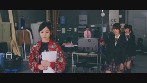 【MV full】隣の彼はカッコよく見える [プラチナガールズ] HKT48[公式].mp4 snapshot 00.38.371.png