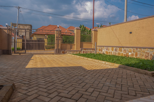 F2337E32 505B 496D B5D3 B1B1C95627AE.jpg